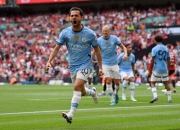 爱游戏体育链接-马洛卡队员在比赛中射门破门