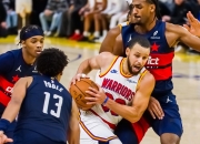 爱游戏官方登录入口-包含防守如铁，助攻如神，助队夺得胜利的词条