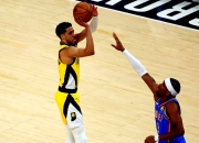 爱游戏体育链接-雷霆胜步行者，继续保持赢球势头的简单介绍