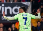 爱游戏官网网页版入口-关于瓦伦西亚好胜如潮，取得关键胜利的信息