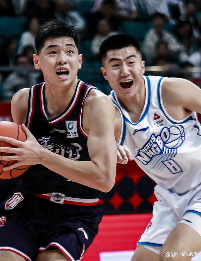 包含低迷期球队摆脱困境开启新篇章的词条