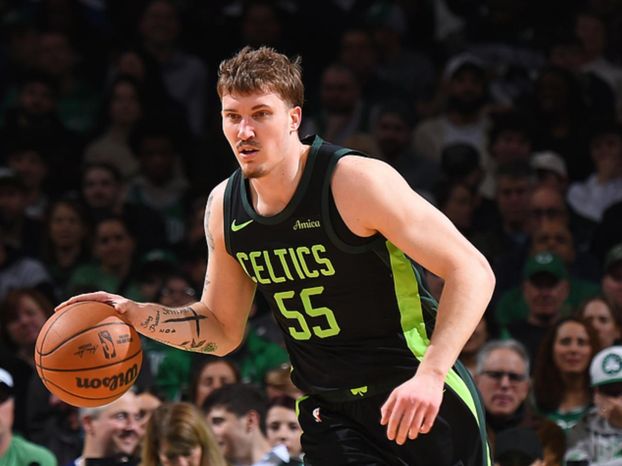 包含凯尔特人主场战胜活塞，塔图姆缺阵泰特姆砍下25分的词条