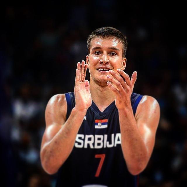 克罗托内主场大胜对手,完成三连胜 克罗托内主场大胜对手,完成三连胜