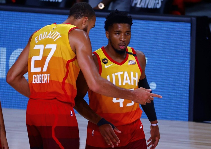 开拓者全队火力全开,逆转战胜强敌 开拓者全队火力全开,逆转战胜强敌