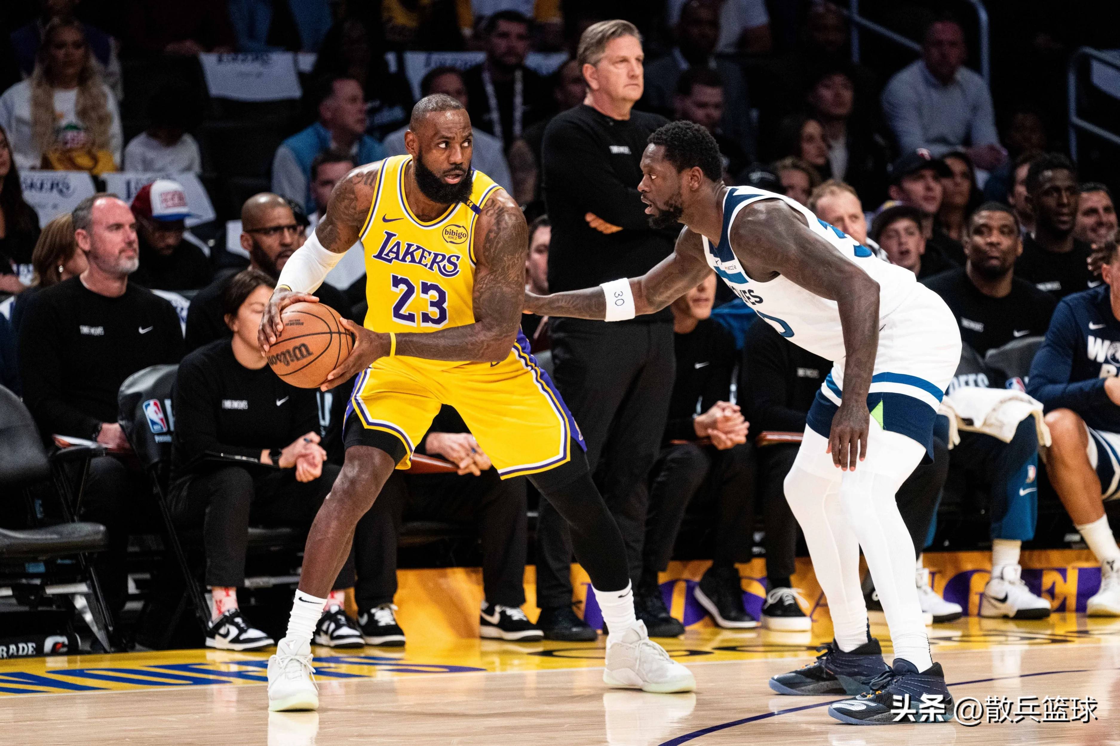 湖人绝杀勇士,詹皇抢断关键时刻致胜 湖人绝杀勇士,詹皇抢断关键时刻致胜