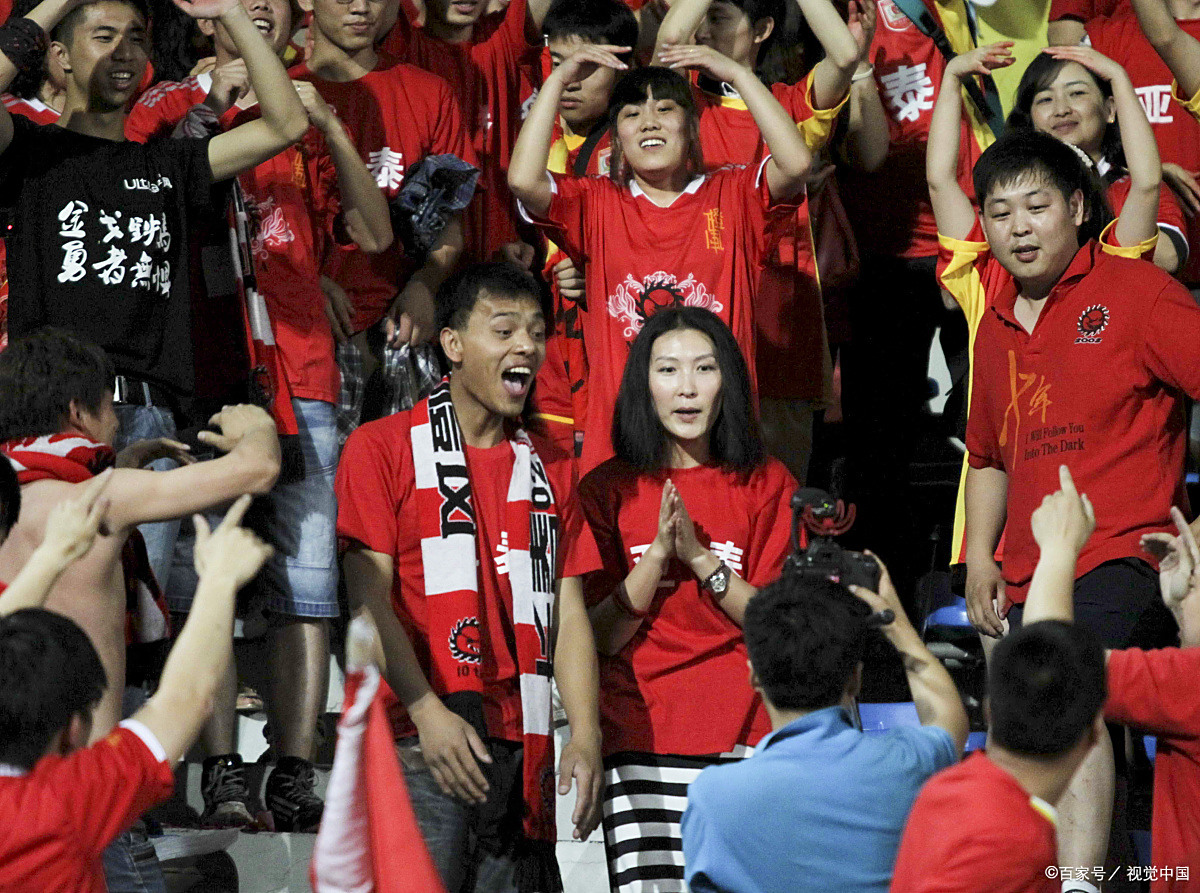 关于强强对话！欧预赛焦点战点燃球迷热情的信息