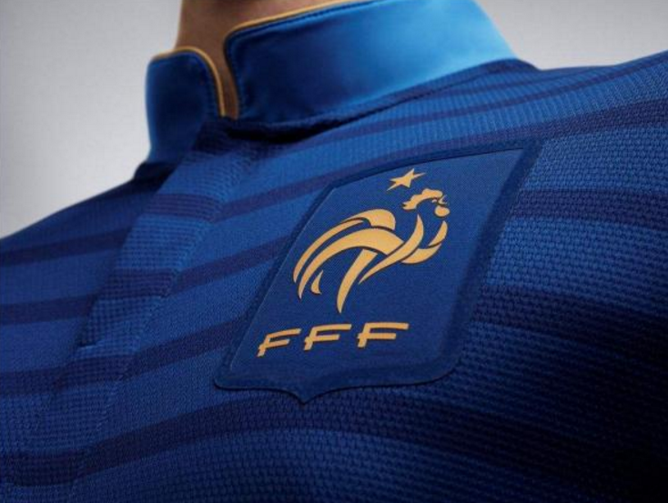 关于荷兰球队发布新赛季主题口号，号召队员团结一心的信息