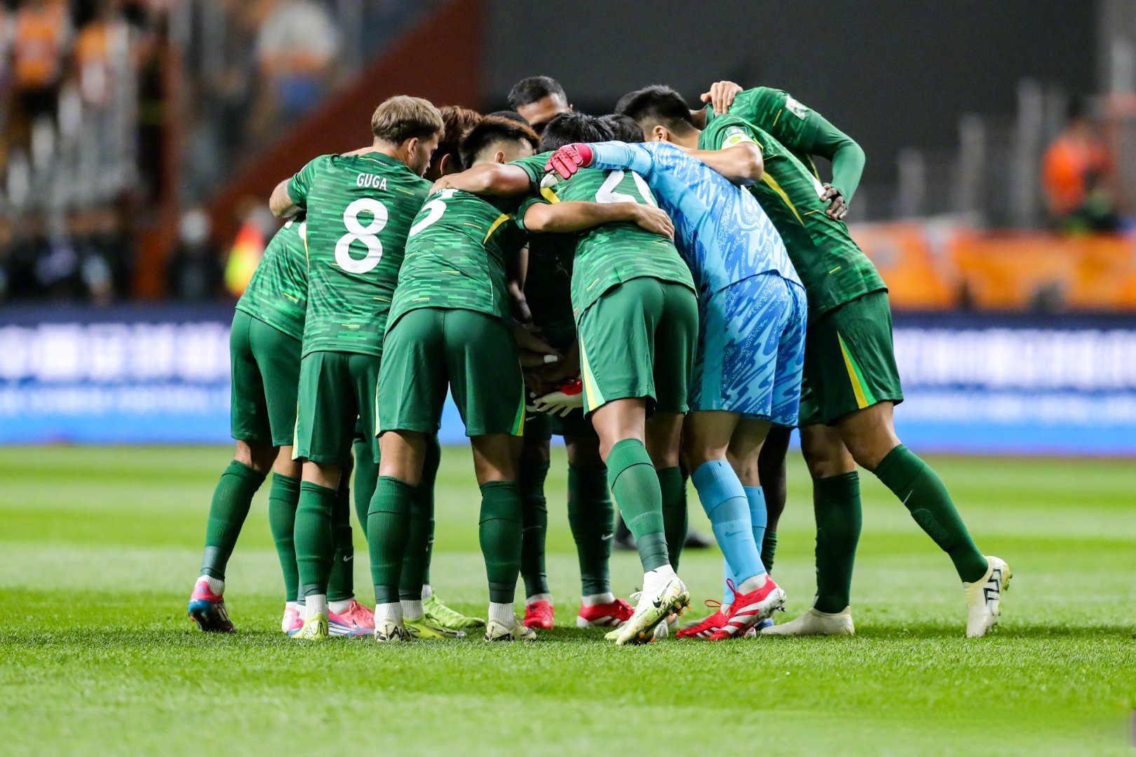 激烈比拼!亚洲足球赛场火爆嘉年华的简单介绍 激烈比拼!亚洲足球赛场火爆嘉年华的简单介绍