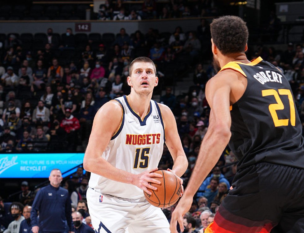 关于爵士大胜掘金，戈贝尔砍下三双成全场焦点的信息