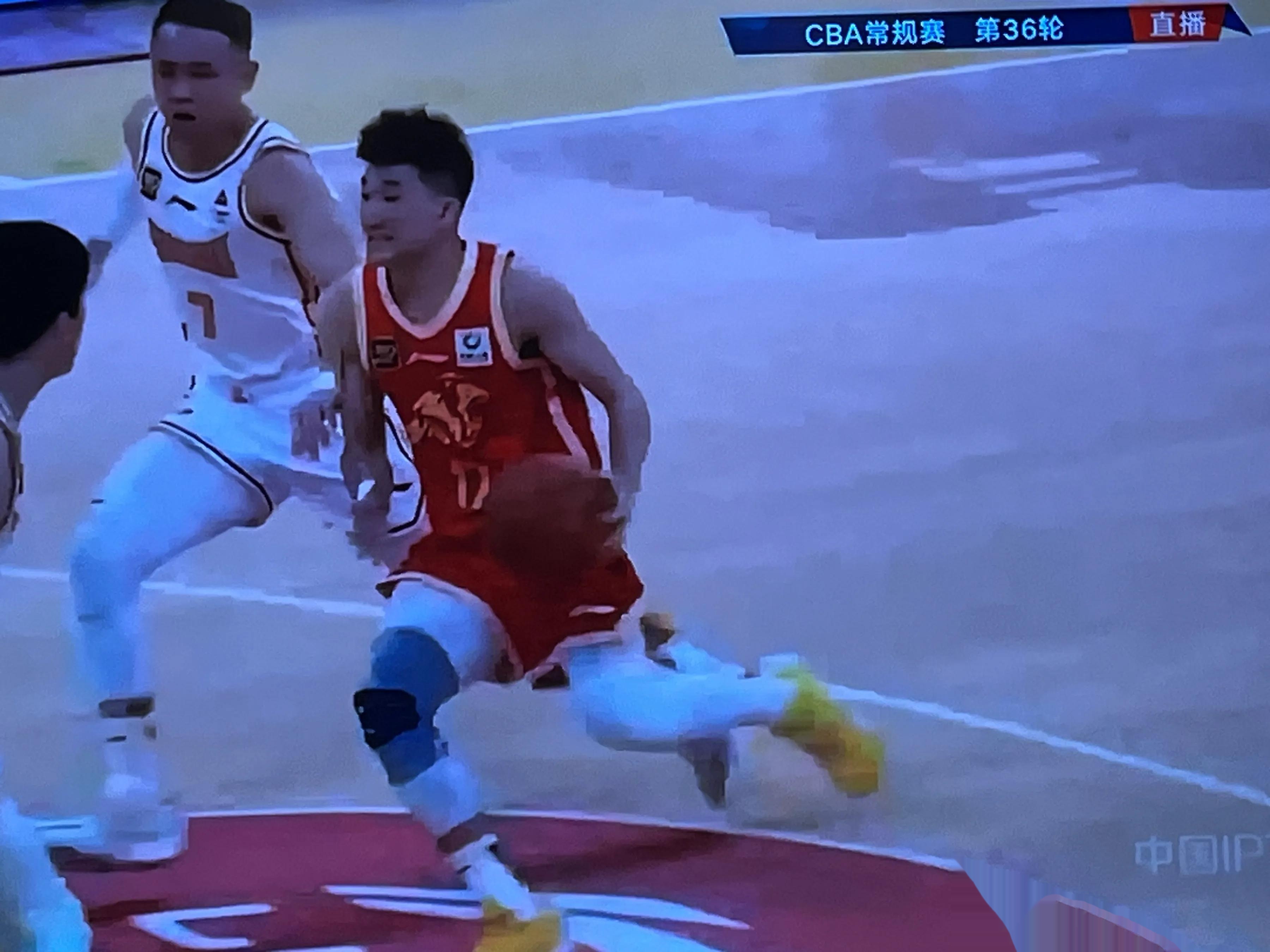 上海队输给辽宁队，遭遇挑战