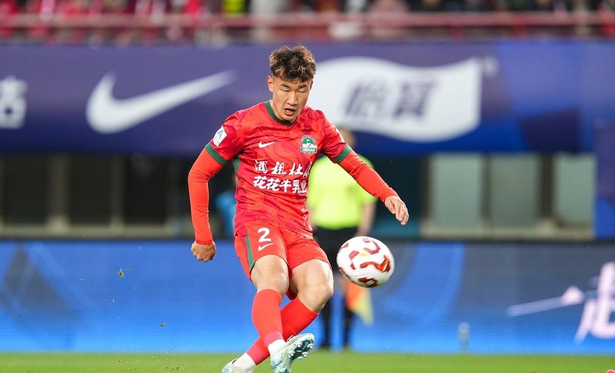 深圳佳兆业主场-击败河南嵩山龙门