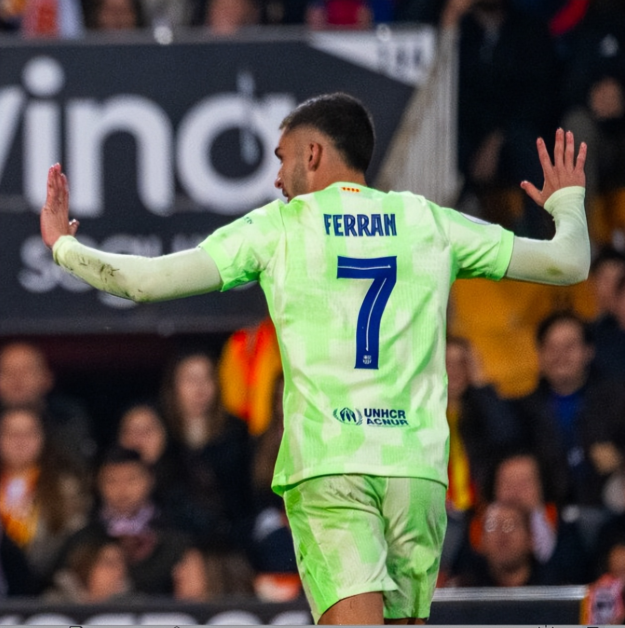 关于瓦伦西亚好胜如潮，取得关键胜利的信息