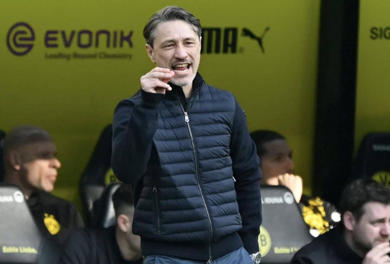 奥格斯堡足球队教练被解职,球队前景蒙上阴影的简单介绍 奥格斯堡足球队教练被解职,球队前景蒙上阴影的简单介绍