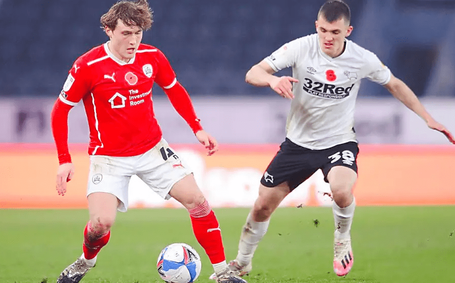 包含彼得堡联淘汰巴恩斯利，险胜晋级联赛杯四强的词条