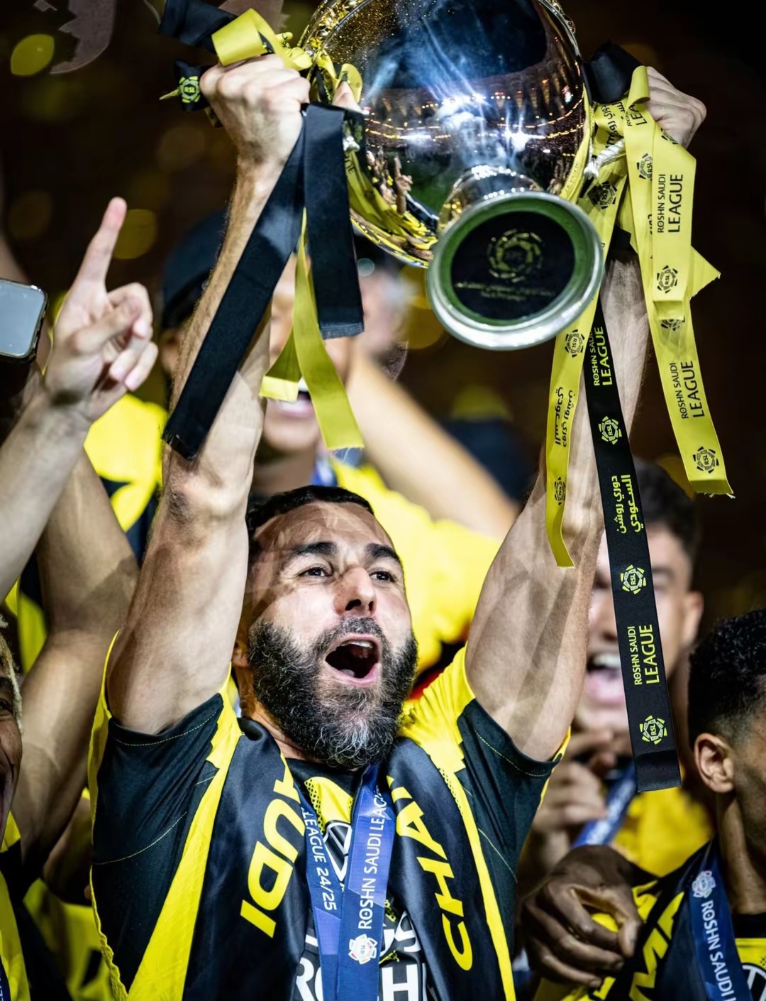 阿贾克斯压倒皇马，奇迹不断上演